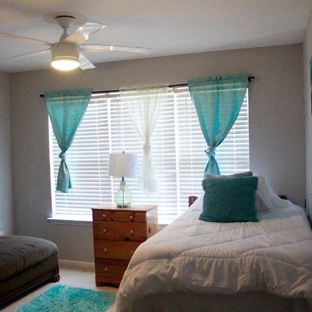 Minutes From Downtown 3Br Stylishhome-Free Parking Raleigh Exterior photo